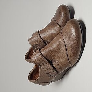Women’s Brown Leather Wedge Slip-On Loafers